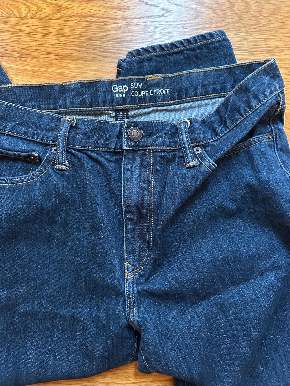 GAP vintage Slim Men’s Dark Blue Denim 36x30 Jeans good condition